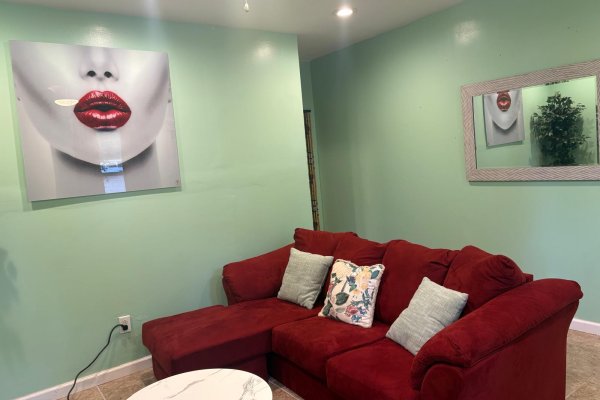 Claymont Home - Image 2