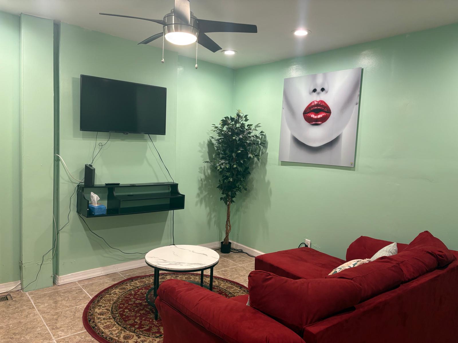 Claymont Home - Image 1