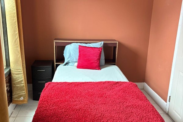 Rose Street Home - Image 27