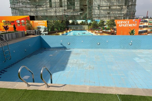 Green Plaza - Image 60