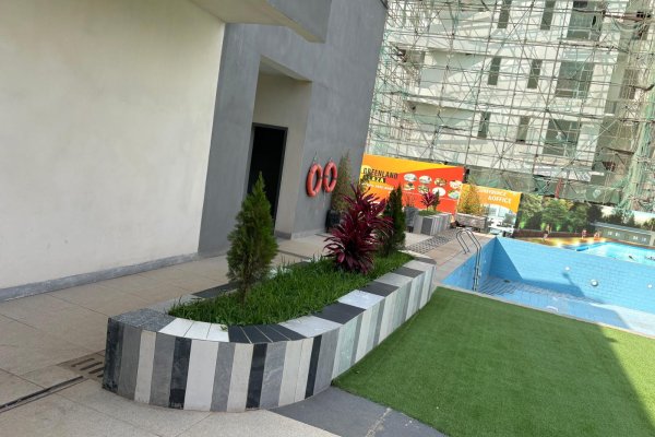 Green Plaza - Image 63