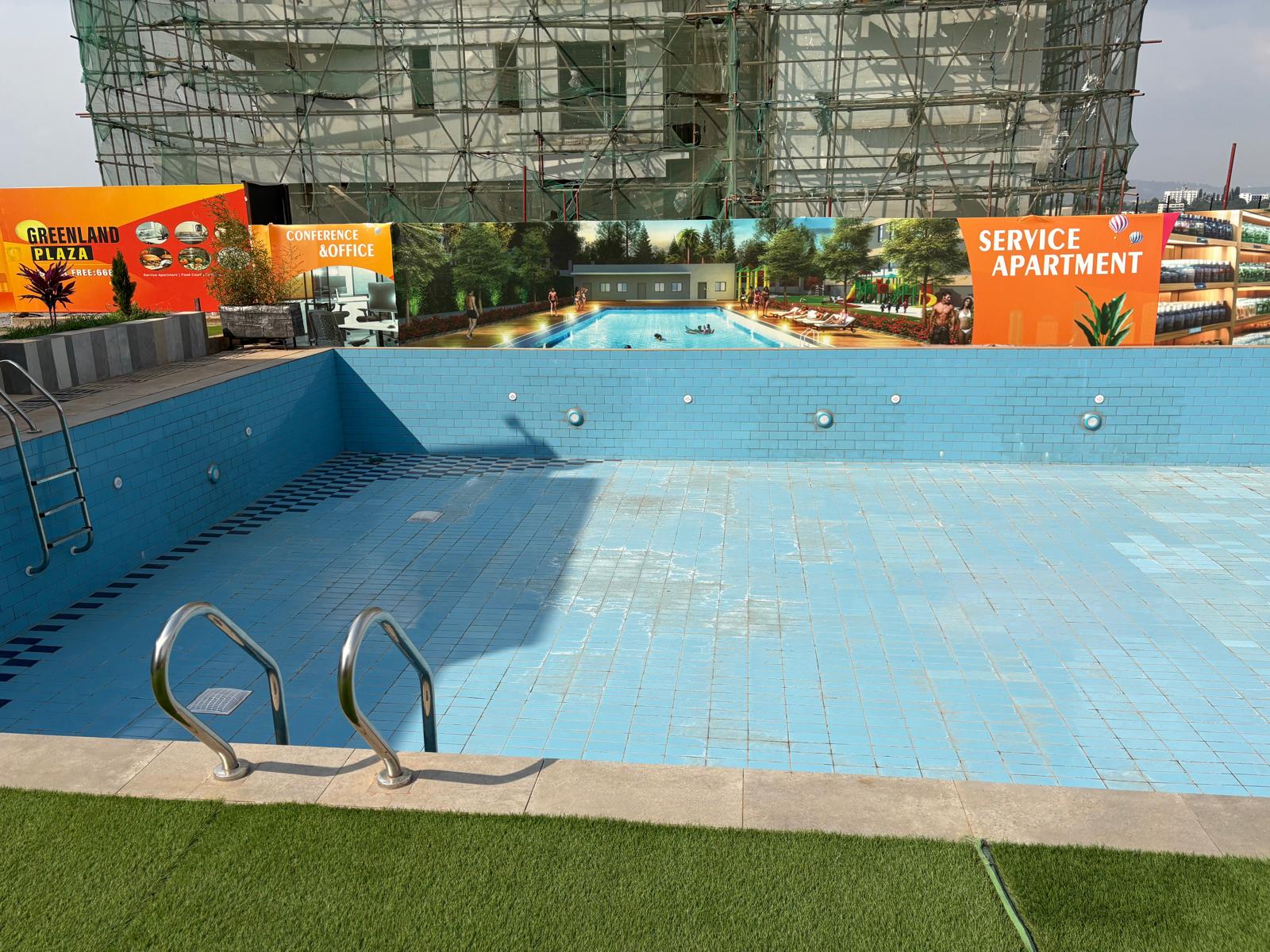 Green Plaza - Image 60