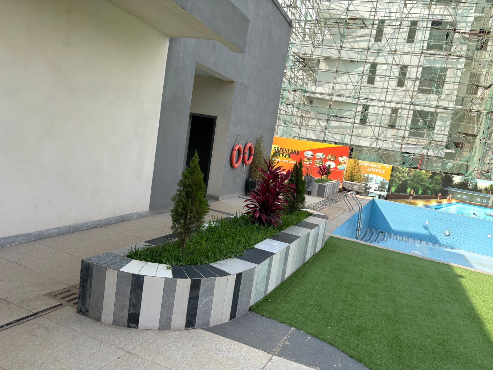 Green Plaza - Image 63